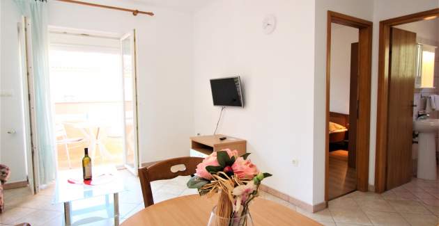 Apartment Lucijana No.6 - with Balcony, 150 m from the Beach