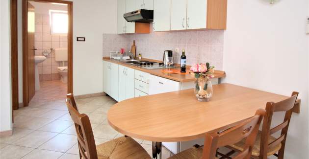 Apartment Lucijana No.6 - with Balcony, 150 m from the Beach