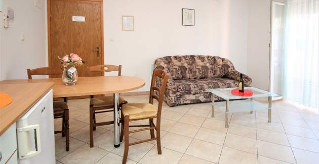 Apartment Lucijana No.6 - with Balcony, 150 m from the Beach