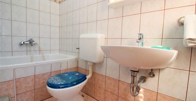 Apartment Lucijana No.7 - with Balcony, 150 m from the Beach