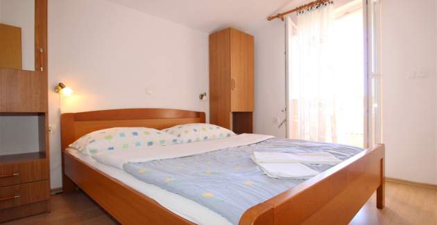 Apartment Lucijana Nr. 8 – mit Balkon, 150 m vom Strand entfernt