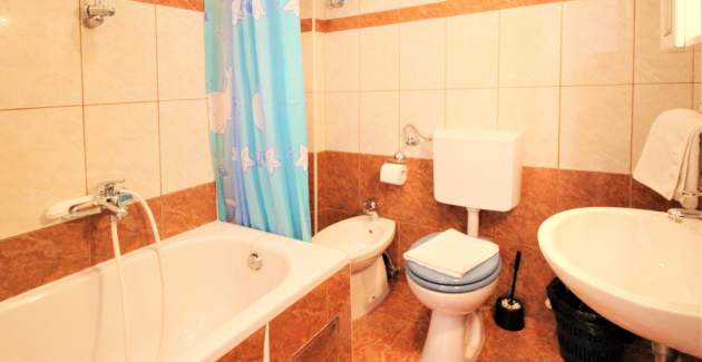 Apartment Lucijana Nr. 9 – mit Balkon, 150 m vom Strand entfernt