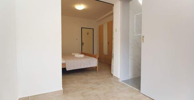 Apartment Petrica No.2 - with Balcony, located in the peaceful village of Jurandvor near Baska