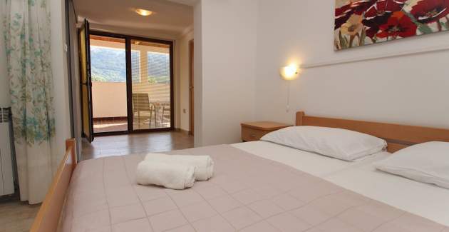 Apartment Petrica No.2 - with Balcony, located in the peaceful village of Jurandvor near Baska