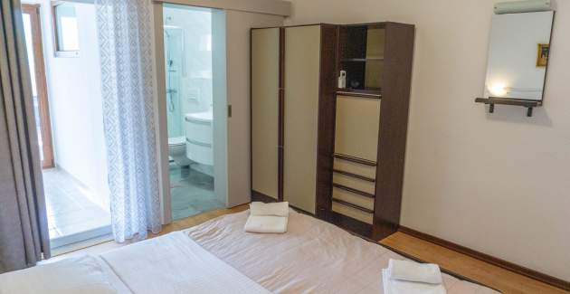 Ferienwohnung Petrica Nr. 3 – mit Balkon – im ruhigen Dorf Jurandvor bei Baška gelegen.