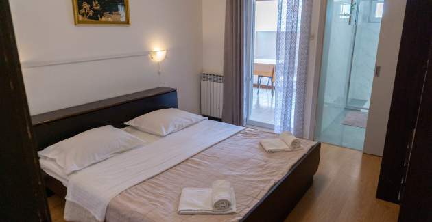 Ferienwohnung Petrica Nr. 3 – mit Balkon – im ruhigen Dorf Jurandvor bei Baška gelegen.