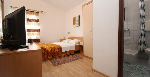 Zimmer Grozdana Nr. 5 - mit Parkplatz