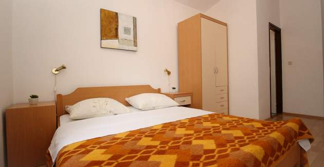 Zimmer Grozdana Nr. 5 - mit Parkplatz