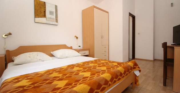 Zimmer Grozdana Nr. 5 - mit Parkplatz