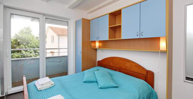 Apartment Osmanovic A4- with Balcony and Parking