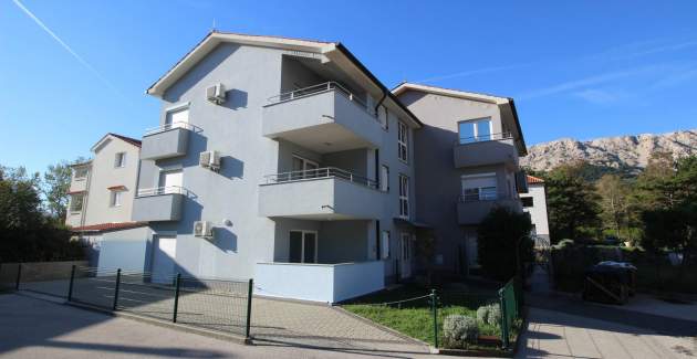 Apartment Osmanovic A4- with Balcony and Parking