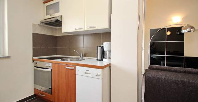 Apartment Osmanovic A4- with Balcony and Parking