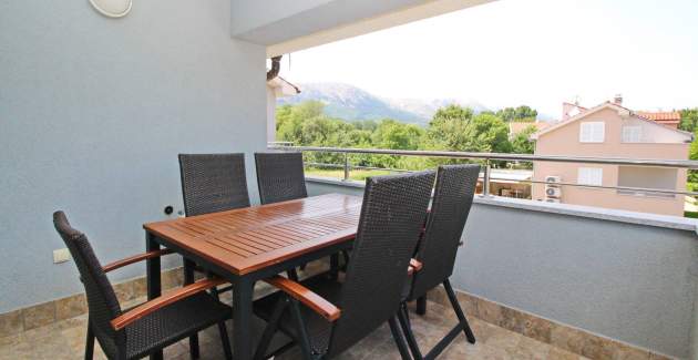 Apartment Osmanovic A4- with Balcony and Parking