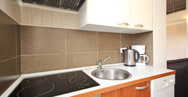 Apartment Osmanovic A4- with Balcony and Parking