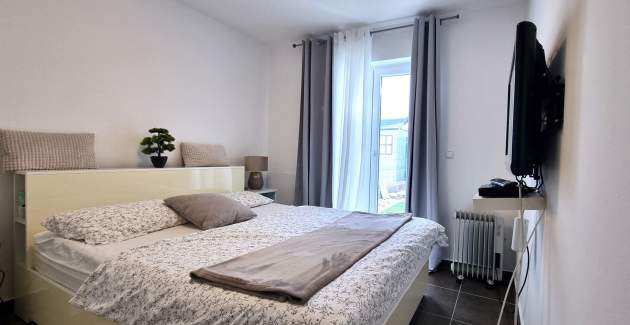 Apartment Osmanovic A6 - with private Garden