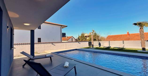 Villa Kockar con piscina