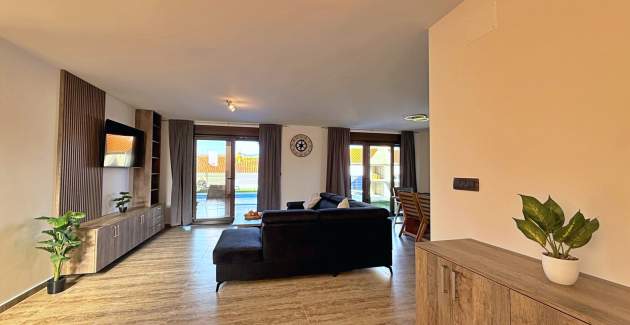 Villa Kockar con piscina