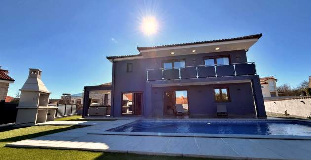 Villa Kockar con piscina