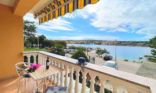 Apartment Tiha Lili 1 – 10 m from Beach, Sea View