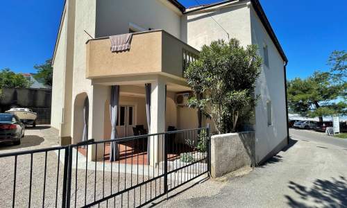 Apartment Butkovic – 20 m from the Sea