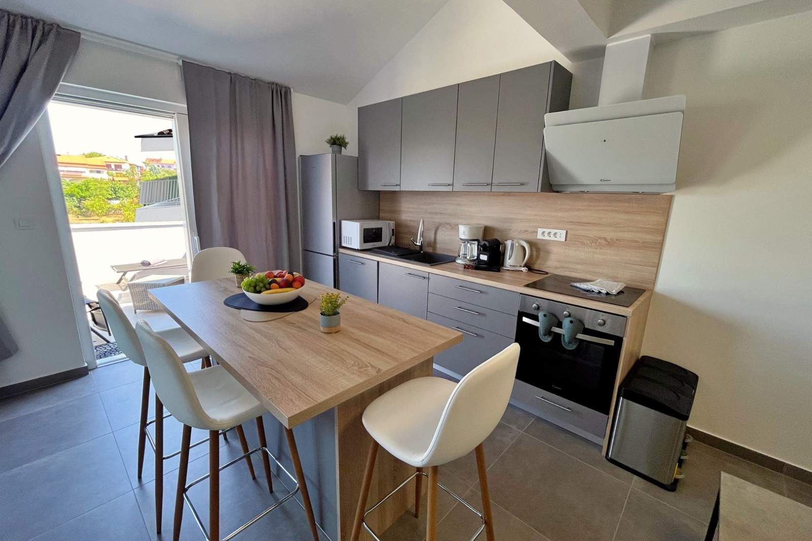 Luxury Apartment Bonum 1 – Sea View & Balcony